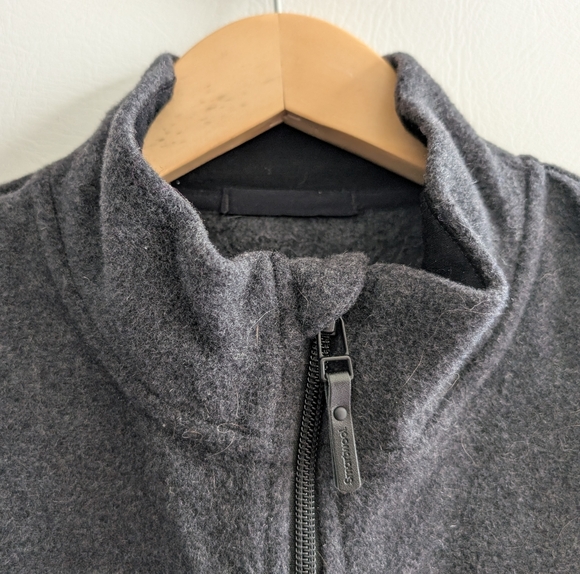 Smartwool Dark Grey Wool Blend Vest Chest & Side Zippered Pockets - L - Picture 3 of 16